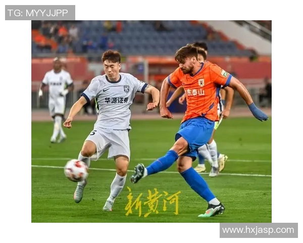 泽卡头球破门助力山东泰山赢得关键比赛展现强大实力 泽卡头球破门助力山东泰山赢得关键比赛展现强大实力