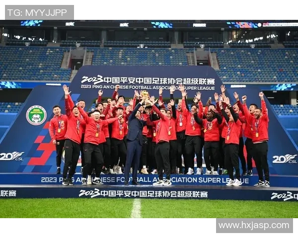 中超联赛精彩瞬间费莱尼补射助球队逆转胜利展现绝佳状态 中超联赛精彩瞬间费莱尼补射助球队逆转胜利展现绝佳状态