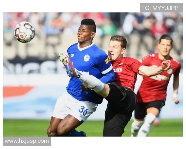 拜仁慕尼黑客场大胜汉诺威96稳坐德甲榜首位置